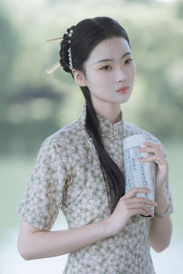 还以为爸爸旁边躺了只猴